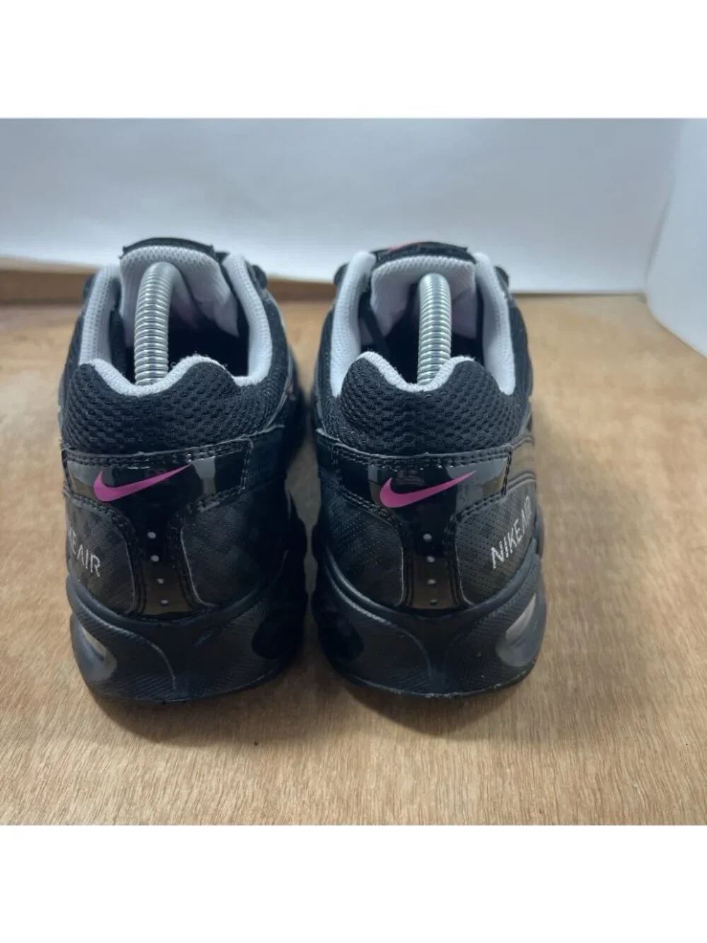 Nike Air Max Torch 4 Women Size 11  343851-062 Sneakers Shoes Black Pink
